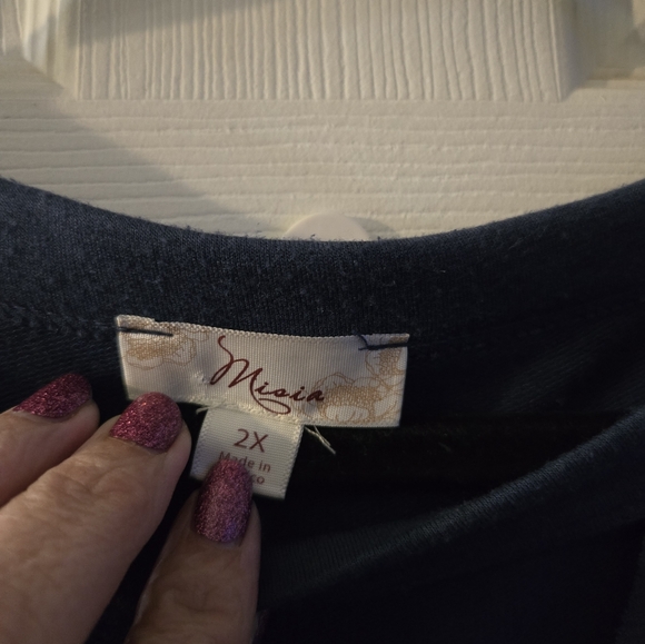 2x knit top - Picture 3 of 5